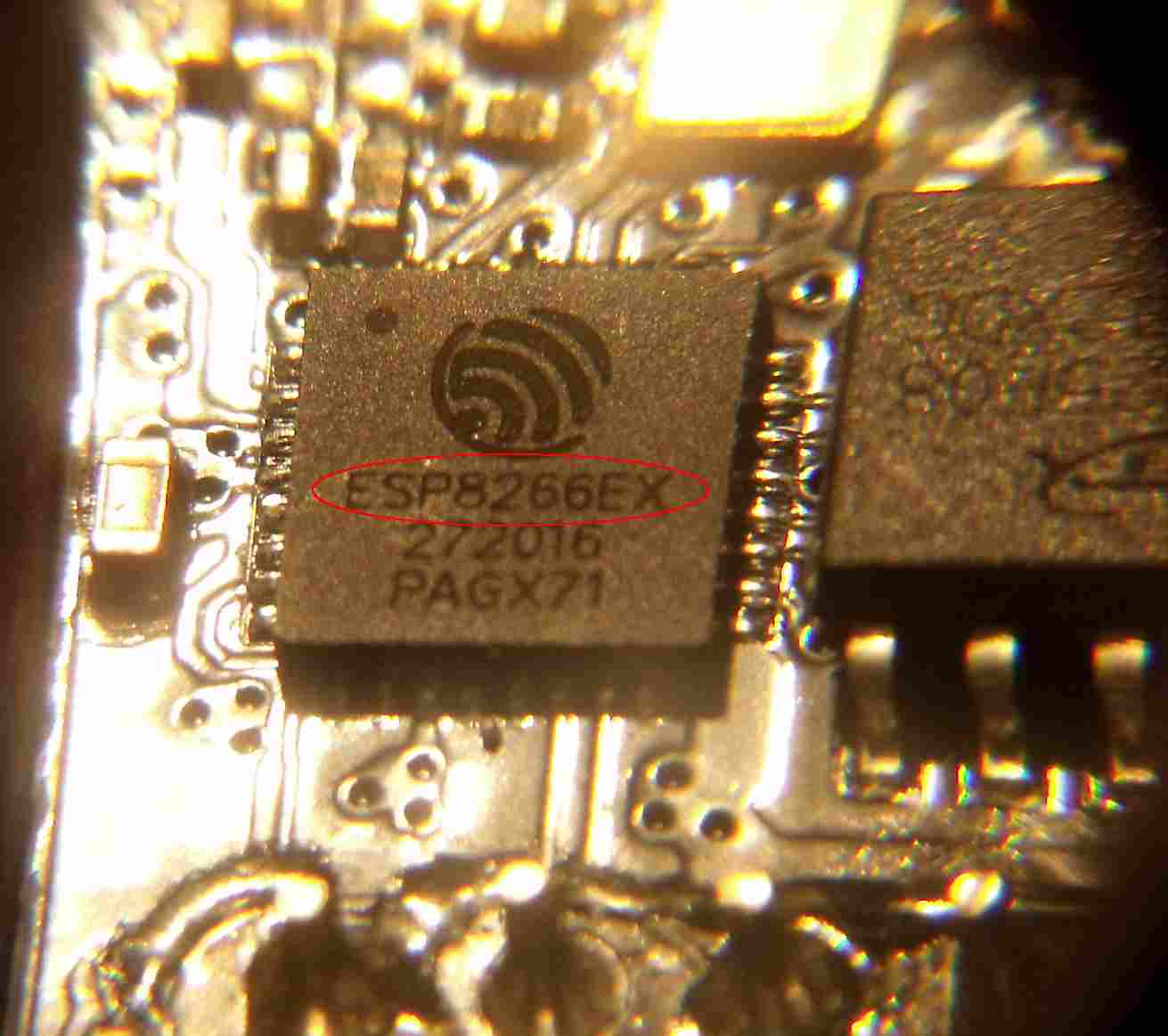 ESP8266EX Closeup